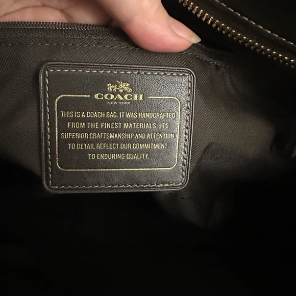 COACH TURNLOCK TOTE IN SIGNATURE JACQUARD BROWN - Picture 12 of 17